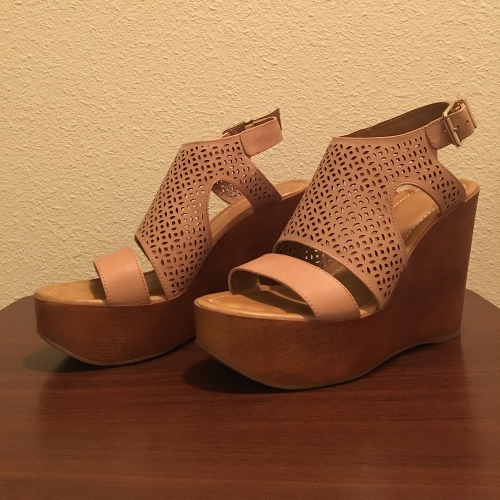 Gianni Bini wedges (WORN ONCE!)